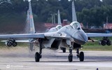 [Ảnh] J-11, điển hình của việc Trung Quốc sao chép trái phép chiến đấu cơ Nga