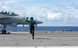 [ẢNH] Nữ phi công F/A-18F Mỹ kể về lần đầu không kích khủng bố IS