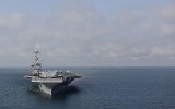[ẢNH] Tổng thống Trump ngăn chặn loại biên tàu sân bay đang làm Iran lo sợ
