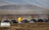 [ẢNH] Iran cho hàng chục xe tăng Chieftain do Anh sản xuất cùng khẹt lửa thị uy