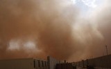 [ẢNH] Iran bất ngờ phóng tên lửa ào ạt vào căn cứ Mỹ tại Iraq rạng sáng nay