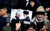 [ẢNH] Tên lửa Iran ào ạt tấn công căn cứ nhưng lại né gây tổn thất lính Mỹ