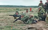 [ẢNH] Bị phiến quân tập kích, quân đội Syria tháo chạy bỏ lại cả 'máy hủy diệt bộ binh'