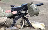 [ẢNH] Bị phiến quân tập kích, quân đội Syria tháo chạy bỏ lại cả 'máy hủy diệt bộ binh'