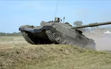 [ẢNH] Liên Xô cũng không thể ngờ xe tăng T-72 được độ tới 3 khẩu pháo