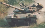 [ẢNH] Liên Xô cũng không thể ngờ xe tăng T-72 được độ tới 3 khẩu pháo