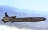 [ẢNH] Loại bỏ bom hạt nhân, B-52 vẫn giữ lại 