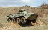 [ẢNH] Xe bọc thép BTR-82A của Nga né thiết giáp Mỹ tại Syria