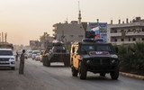 [ẢNH] Xe bọc thép BTR-82A của Nga né thiết giáp Mỹ tại Syria