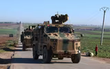 [ẢNH] Xe bọc thép hiện đại Thổ Nhĩ Kỳ tràn ngập Bắc Syria