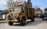 [ẢNH] Xe bọc thép hiện đại Thổ Nhĩ Kỳ tràn ngập Bắc Syria