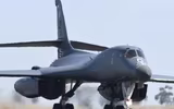 [ẢNH] Chi phí đắt đỏ, Mỹ mạnh tay loại biên 17 ‘pháo đài bay’ B-1B Lancer