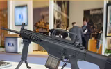 [ẢNH] Súng trường tấn công mạnh hơn AK-47 và M-16 vừa xuất hiện tại Syria