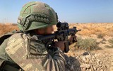 [ẢNH] Súng trường tấn công mạnh hơn AK-47 và M-16 vừa xuất hiện tại Syria