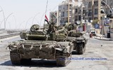 [ẢNH] Phiến quân đánh rát, lính Syria bỏ cả chiến tăng T-72 để tháo chạy