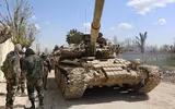 [ẢNH] Phiến quân đánh rát, lính Syria bỏ cả chiến tăng T-72 để tháo chạy