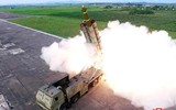 [ẢNH] Triều Tiên bắn thử thành công pháo phản lực khổng lồ