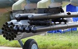 [ẢNH] Tên lửa chống tăng trên Su-25 Nga vừa ‘chẻ đôi’ máy bay ném bom khổng lồ