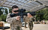 [ẢNH] Đấu AK-12 Nga, Mỹ trang bị 50 ngàn súng trường từ Đức