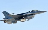 [ẢNH] Tiêm kích F-16 của không quân Pakistan lao xuống đất vỡ vụn