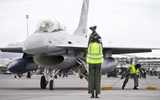 [ẢNH] Tiêm kích F-16 của không quân Pakistan lao xuống đất vỡ vụn