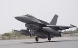 [ẢNH] Tiêm kích F-16 của không quân Pakistan lao xuống đất vỡ vụn