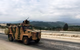 [ẢNH] Nga cấp tốc mang xe bọc thép Thổ Nhĩ Kỳ thu được ở Syria về nước