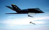[ẢNH] Mỹ bí mật gọi tái ngũ máy bay tàng hình F-117 Nighthawk?