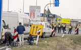 [ẢNH] Đại dịch Covid-19 bùng phát, người dân Hungary đổ xô... mua vũ khí