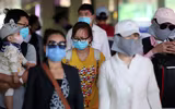 [ẢNH] Không đeo khẩu trang có thể bị phạt 300.000 đồng, trốn cách ly có thể xỷ lý hình sự