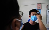 [ẢNH] Không đeo khẩu trang có thể bị phạt 300.000 đồng, trốn cách ly có thể xỷ lý hình sự