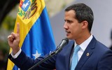 [ẢNH] Tướng quân đội Venezuela tự nộp mình cho Mỹ
