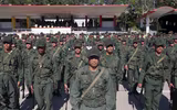 [ẢNH] Tướng quân đội Venezuela tự nộp mình cho Mỹ