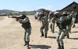 [ẢNH] Tướng quân đội Venezuela tự nộp mình cho Mỹ