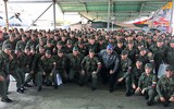 [ẢNH] Tướng quân đội Venezuela tự nộp mình cho Mỹ