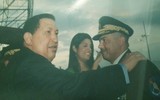 [ẢNH] Tướng quân đội Venezuela tự nộp mình cho Mỹ