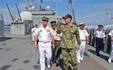 [ẢNH] Hạm trưởng tàu sân bay Mỹ cầu cứu khi có hàng trăm thủy thủ nhiễm Covid-19