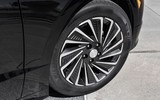 [ẢNH] Hyundai Sonata Hybrid 2020 siêu tiết kiệm nhiên liệu, hết xăng vẫn di chuyển được 3,2km