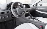 [ẢNH] Hyundai Sonata Hybrid 2020 siêu tiết kiệm nhiên liệu, hết xăng vẫn di chuyển được 3,2km