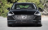 [ẢNH] Hyundai Sonata Hybrid 2020 siêu tiết kiệm nhiên liệu, hết xăng vẫn di chuyển được 3,2km