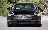 [ẢNH] Hyundai Sonata Hybrid 2020 siêu tiết kiệm nhiên liệu, hết xăng vẫn di chuyển được 3,2km