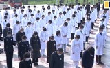 [ẢNH] Cả nước Trung Quốc dừng lại 3 phút, mặc niệm người thiệt mạng vì Covid-19