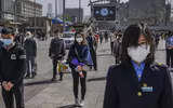 [ẢNH] Cả nước Trung Quốc dừng lại 3 phút, mặc niệm người thiệt mạng vì Covid-19