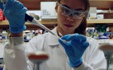 [ẢNH] Phát hiện thuốc có thể giảm 5.000 lần sự phát triển ARN của Covid-19