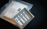 [ẢNH] Anh nghi ngờ chất lượng hàng triệu bộ kit xét nghiệm Covid-19 từ Trung Quốc