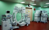 [ẢNH] Vận đen vây bám tàu bệnh viện được điều chống dịch Covid-19