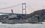 [ẢNH] Thổ Nhĩ Kỳ ‘giật thót’ khi Nga cho tàu vận tải chở 150 xe tăng đến Syria