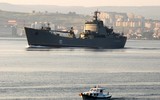 [ẢNH] Thổ Nhĩ Kỳ ‘giật thót’ khi Nga cho tàu vận tải chở 150 xe tăng đến Syria
