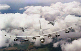 [ẢNH] Pháo đài bay B-52 Mỹ diễn tập 'voi đi bộ' ở đảo Guam