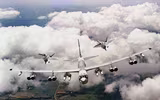 [ẢNH] Pháo đài bay B-52 Mỹ diễn tập 'voi đi bộ' ở đảo Guam